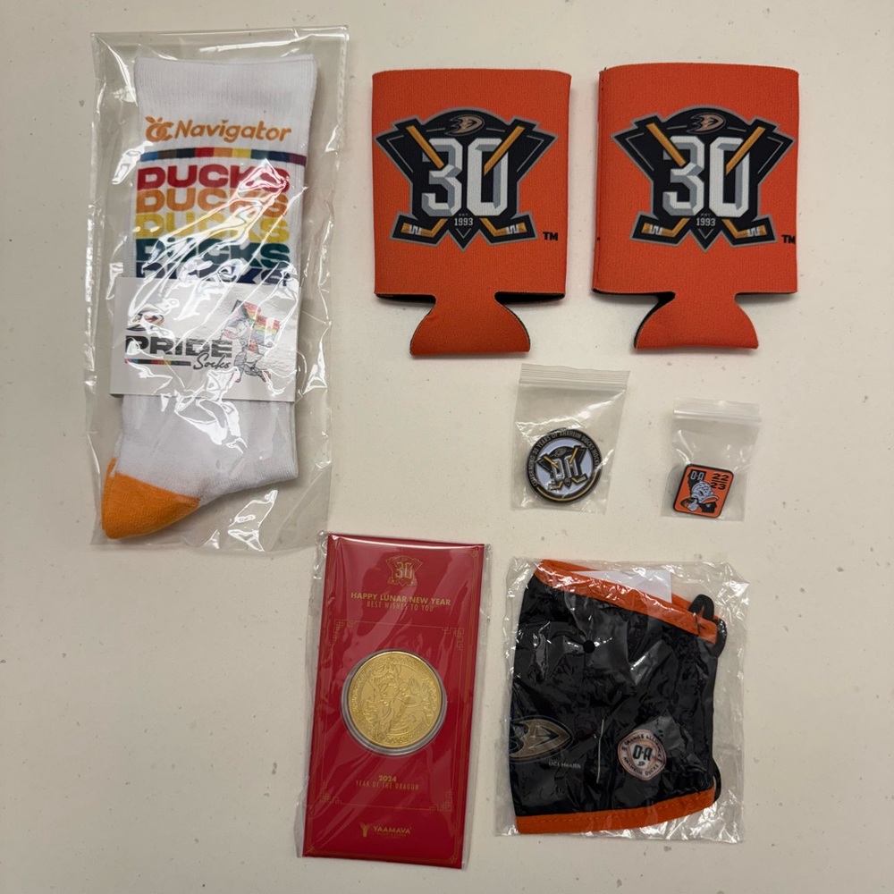 New!  Lot of Anaheim Ducks Merchandise